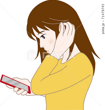 スマホを熱心に見ている素敵な女性のイラスト素材