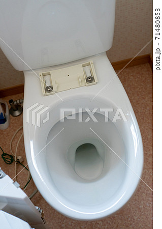 便座を外す 便座を外す 71480853