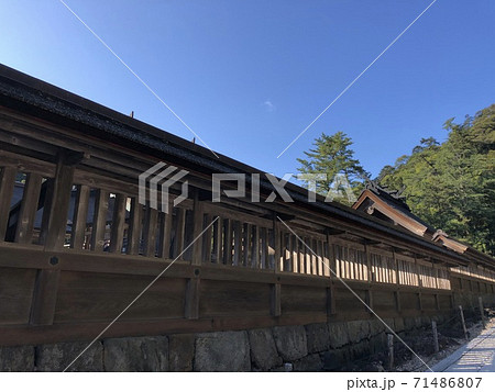 《出雲大社 御本殿の木造の塀》(島根県 出雲市) 《出雲大社 御本殿の木造の塀》(島根県 出雲市) 71486807