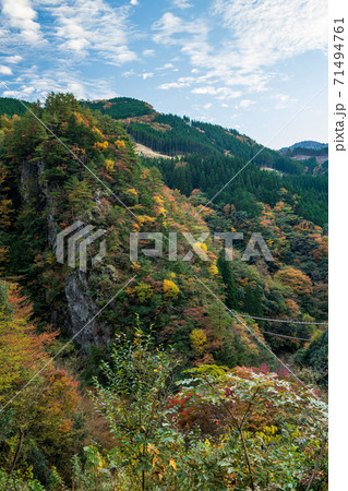 秋の五家荘紅葉風景 秋の五家荘紅葉風景 71494761