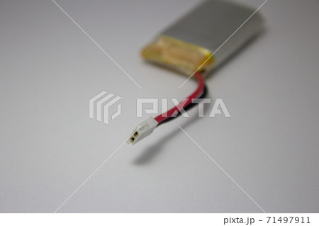 Lithium polymer battery, or LiPo, of 3.7 volts and 600 mah capacity used in toys and drones Lithium polymer battery, or LiPo, of 3.7 volts and 600 mah capacity used in toys and drones 71497911