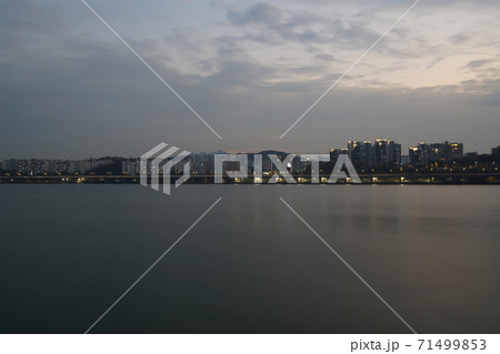 ソウル 漢江 動作大橋 71499853