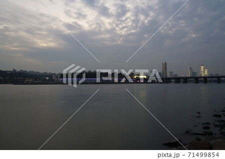 ソウル 漢江 動作大橋 71499854