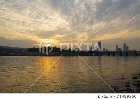 ソウル 漢江 動作大橋 71499860