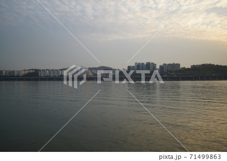 ソウル 漢江 動作大橋 71499863