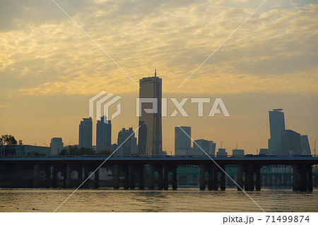 ソウル 漢江 動作大橋 71499874