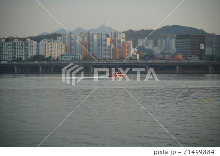 ソウル 漢江 動作大橋 71499884