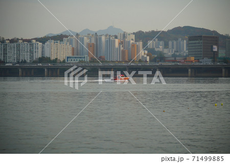 ソウル 漢江 動作大橋 71499885