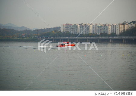 ソウル 漢江 動作大橋 71499888