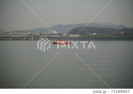 ソウル 漢江 動作大橋 71499907