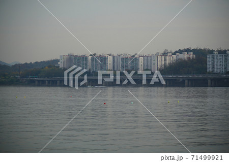 ソウル 漢江 動作大橋 71499921