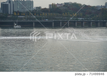 ソウル 漢江 動作大橋 71499946