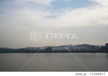 ソウル 漢江 動作大橋 71499957