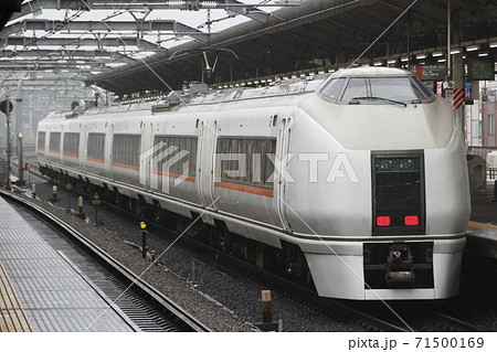 特急草津：651系電車（赤羽駅） 71500169