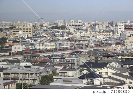 学芸大学付近を行く、東急東横線5050系 学芸大学付近を行く、東急東横線5050系 71500339