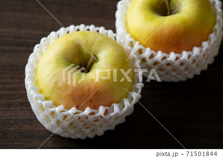 フルーツキャップに包まれた、ぐんま名月 71501844