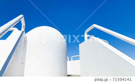 海岸沿いの灯台展望台 71504141