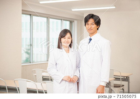 医療スタッフ 医療スタッフ 71505075