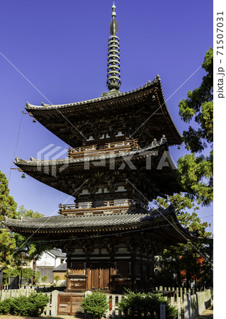 百済寺 三重塔 奈良県北葛城郡広陵町 百済寺 三重塔 奈良県北葛城郡広陵町 71507031