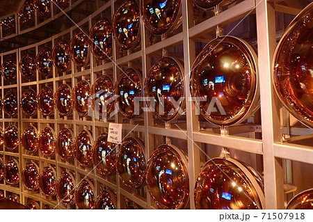 カミオカンデ内部の模型 カミオカンデ内部の模型 71507918