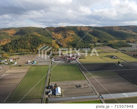 北海道の秋の風景 北海道の秋の風景 71507948