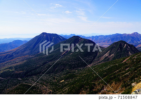 日光 女峰山から見る男体山-大真名子山ー小真名子山 日光 女峰山から見る男体山-大真名子山ー小真名子山 71508847