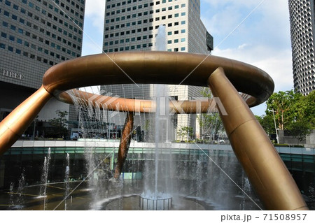 富の噴水（サンテック・シティ・モール）・シンガポール 71508957