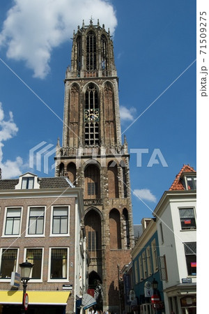 オランダ　ユトレヒトの教会 71509275