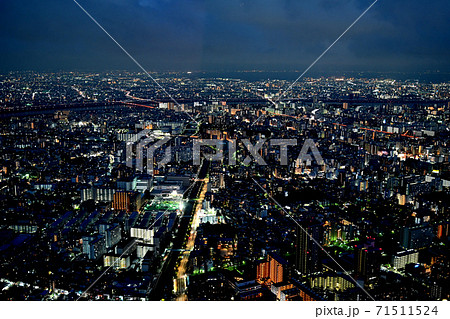 東京スカイツリーから隅田川 東京湾を眺む 夜景 の写真素材