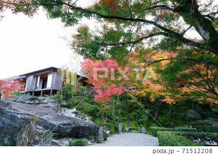 本楽寺の秋 本楽寺の秋 71512208