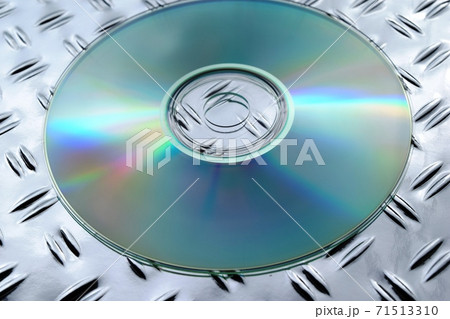 コンパクトディスク（CD） 71513310