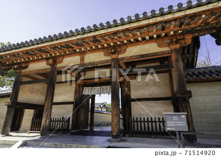 法隆寺　東大門　奈良県生駒郡斑鳩町 71514920