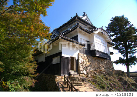 【日本100名城】備中松山城　日本一高所にある重要文化財の現存天守　岡山県高梁市 71518101