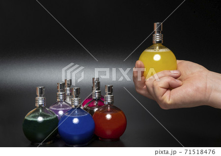 colored liquid 71518476