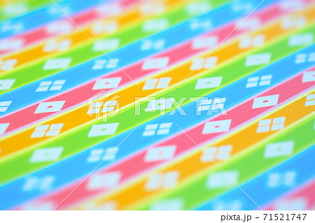 千代紙のクローズアップ　前後ボケ　背景素材 71521747