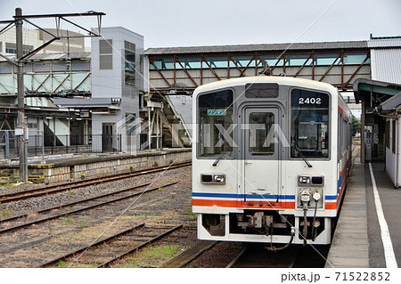 関東鉄道・常総線 下館駅　普通列車 キハ2400形 （ 茨城県 筑西市 ） 71522852