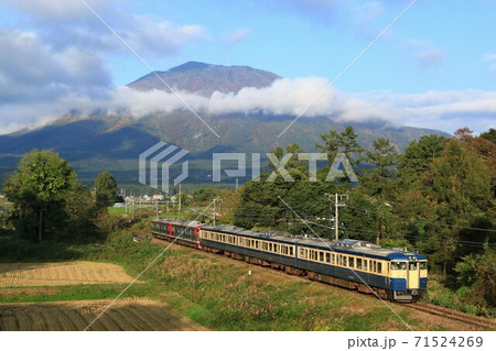 しなの鉄道北しなの線 黒姫115系横須賀色 しなの鉄道北しなの線 黒姫115系横須賀色 71524269