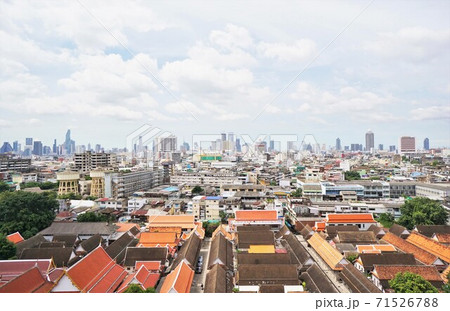 View from the Golden Mount Temple（「ワット・サケット」からの景色） 71526788