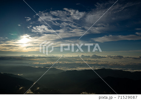 【石川】夏の白山登山 日の出 【石川】夏の白山登山 日の出 71529087