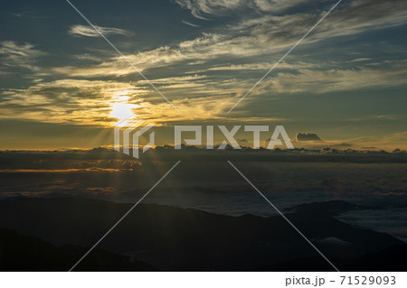 【石川】夏の白山登山 日の出 【石川】夏の白山登山 日の出 71529093