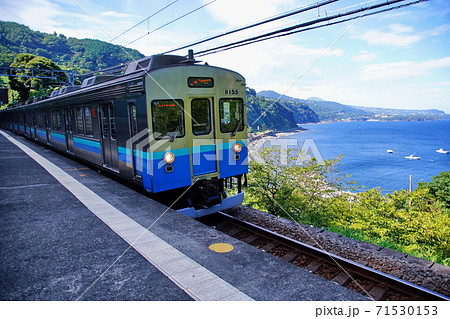 伊豆北川 駅　伊豆急行 8000系 普通列車 （ 静岡県 東伊豆 ） 71530153