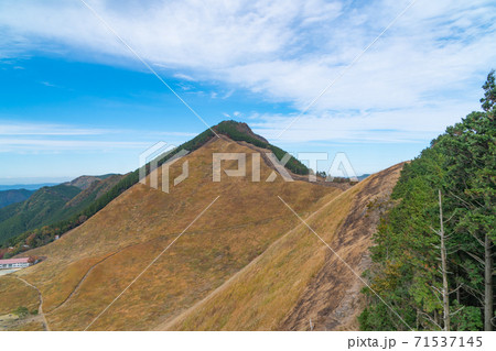 亀山山頂付近から見た二本ボソ(曽爾高原) 亀山山頂付近から見た二本ボソ(曽爾高原) 71537145