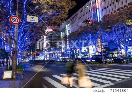名古屋市中区 栄 大津通 イルミネーションと街の賑わい 名古屋市中区 栄 大津通 イルミネーションと街の賑わい 71541304
