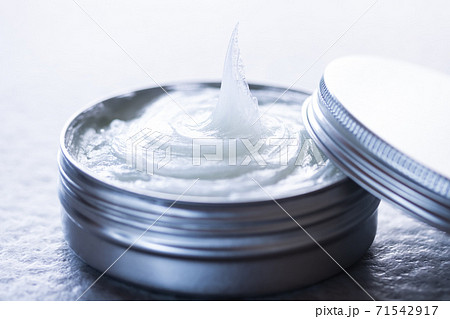 お肌の保湿対策ワセリン お肌の保湿対策ワセリン 71542917