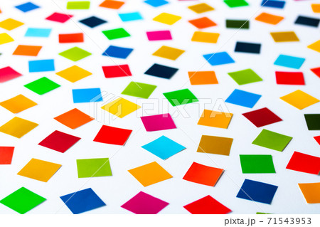 SDGs持続可能な開発目標・17の目標の17の色 71543953