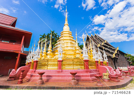 The golden pagoda of Wat Pan Tao in Thailand 71546628