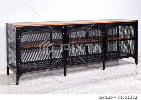 Rack shoe stand with metal frame and wooden shelves. 71551372
