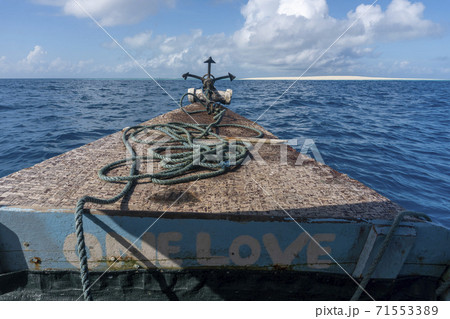 Bow side of Traditional Zanzibar Dhow boat with anchor and Rope Bow side of Traditional Zanzibar Dhow boat with anchor and Rope 71553389