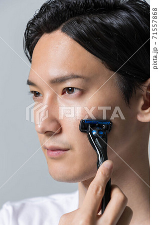 メンズビューティーイメージ 【髭剃り】 71557868