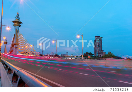 Maha Chesadabodindranusorn Bridge in Nonthaburi Thailand sunset 71558213